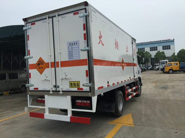 陜汽5米1(3.3噸)爆破器材車(chē)