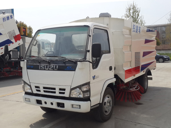 五十鈴掃路車(1.5方水罐,4方塵罐)
