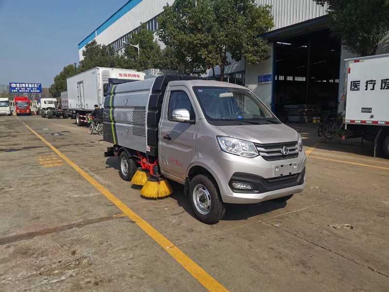長安小型掃路車（0.5方水罐，1.5方塵罐）