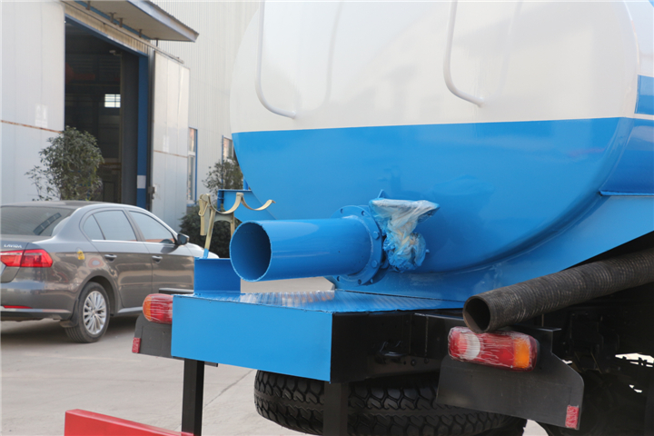 東風(fēng)145國(guó)五8方吸糞車