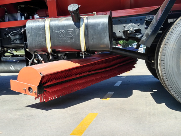 東風153多功能除雪車