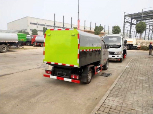 長(zhǎng)安國(guó)六3方密封廂式自卸垃圾車