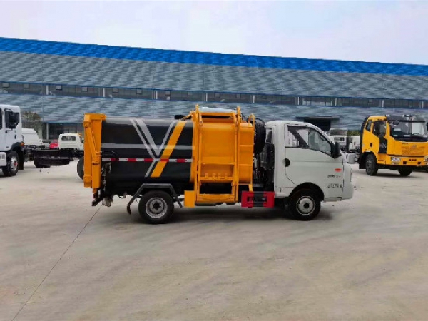 程力威牌CLW5030ZZZLS6型自裝卸式垃圾車