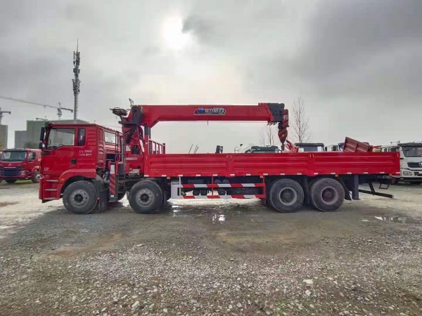 陜汽德龍前四后八20噸隨車吊