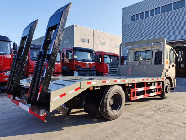 國六東風錦程平板拖車