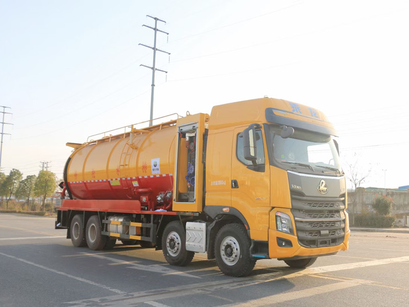 東風(fēng)柳汽前四后八32方清洗吸污車