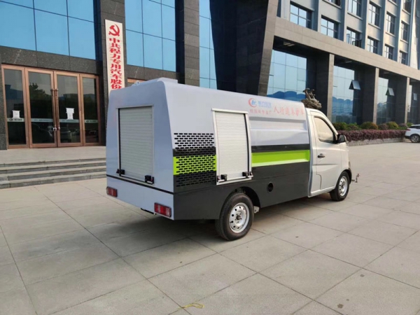 長安2.5方路面養(yǎng)護車,清洗車多少錢