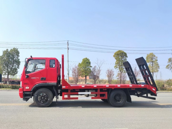 國六福田3900軸距單橋平板運(yùn)輸車
