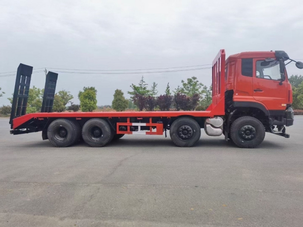國(guó)六東風(fēng)天龍前四后八平板運(yùn)輸車,挖機(jī)拖車價(jià)格