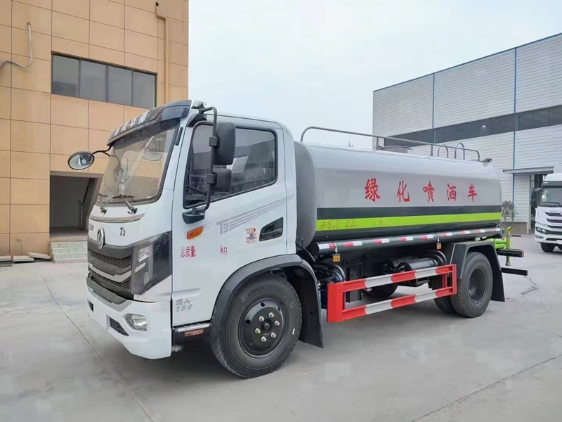東風華神T3-9.3噸灑水車