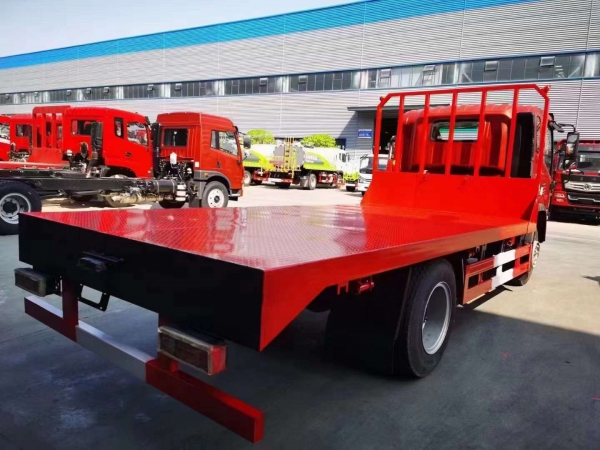 大運(yùn)平板拖車無(wú)爬梯