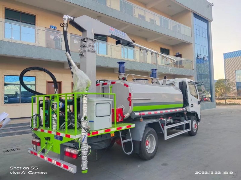 東風(fēng)5噸鐵路抑塵車(chē)