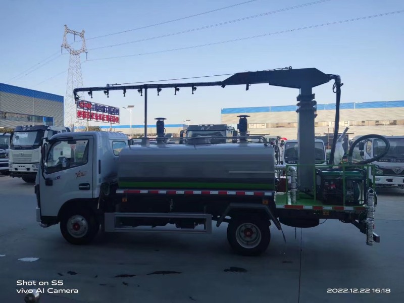 東風(fēng)5噸鐵路抑塵車(chē)