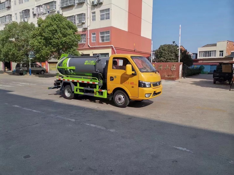 東風途逸2方藍牌吸污車